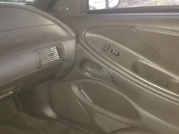 Ford Mustang Mach 1 2004